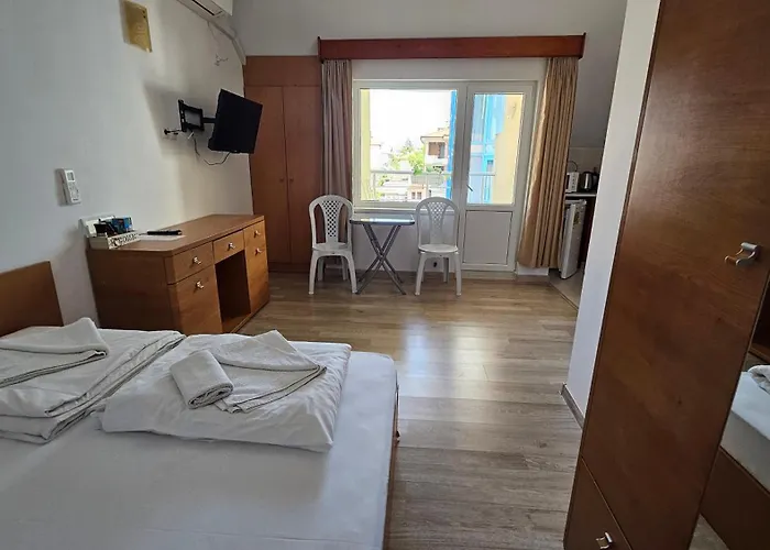 Guest Rooms Kostovi